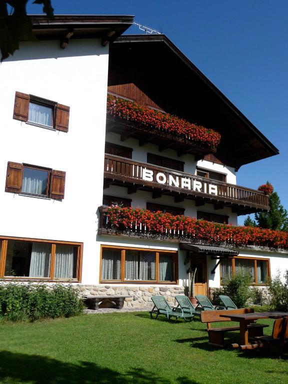 Garni Bonaria Apart otel Corvara In Badia Dış mekan fotoğraf