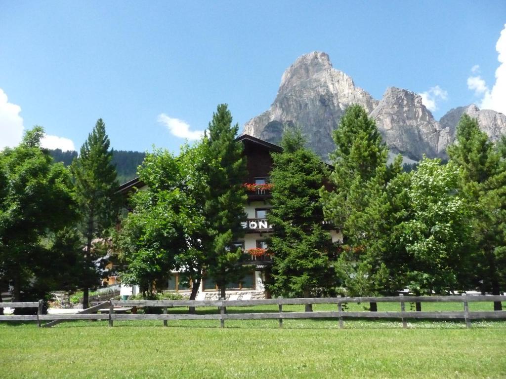 Garni Bonaria Apart otel Corvara In Badia Dış mekan fotoğraf